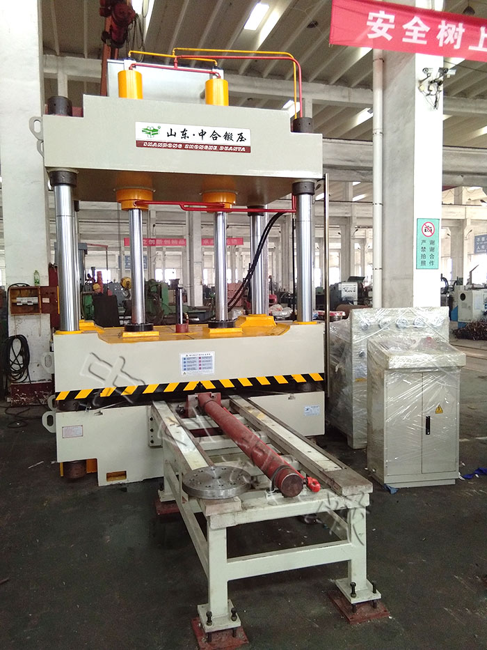 200T輪胎模具實(shí)驗(yàn)液壓機(jī)實(shí)物圖