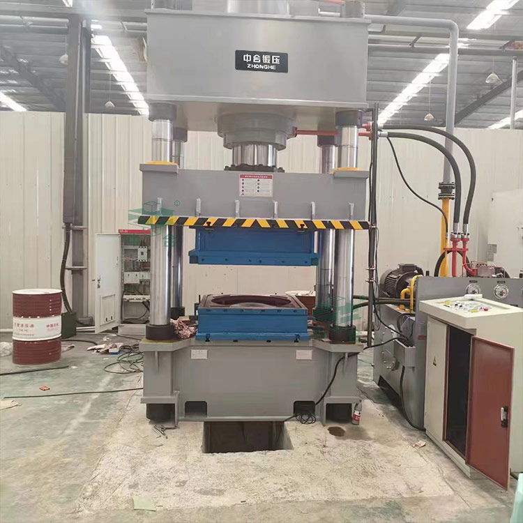 400噸不銹鋼水箱板液壓機.jpg 400噸不銹鋼水箱板液壓機.jpg