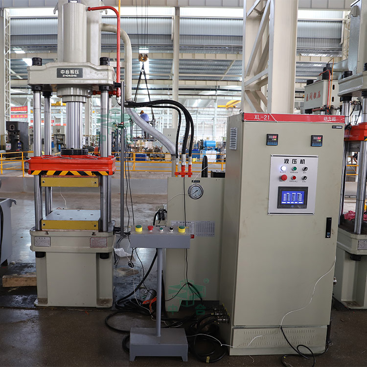 63噸四柱液壓機(jī).jpg 63噸四柱液壓機(jī).jpg