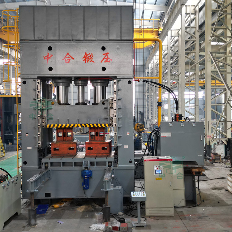 1000噸框架式液壓機(jī).jpg 1000噸框架式液壓機(jī).jpg