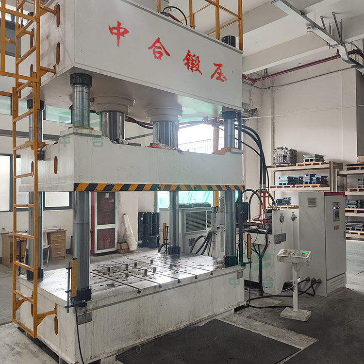 500噸四柱液壓機(jī) 500噸四柱液壓機(jī)