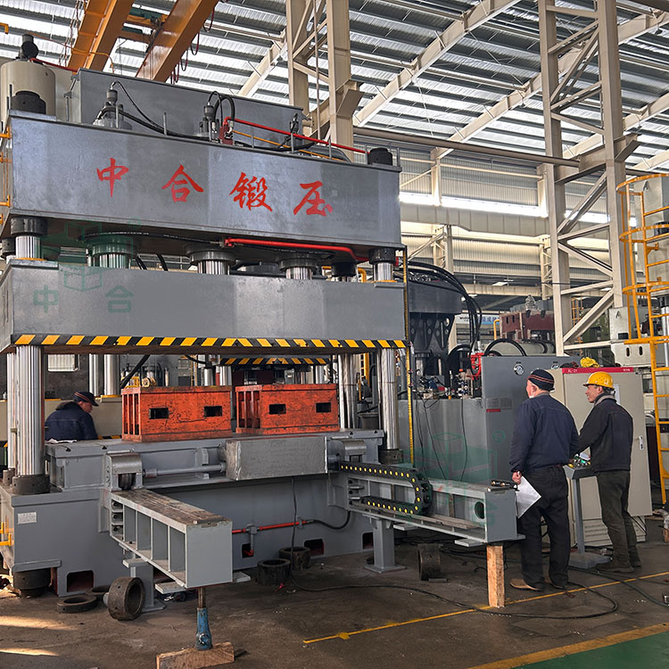 630噸三梁四柱液壓機(jī).jpg 630噸三梁四柱液壓機(jī).jpg