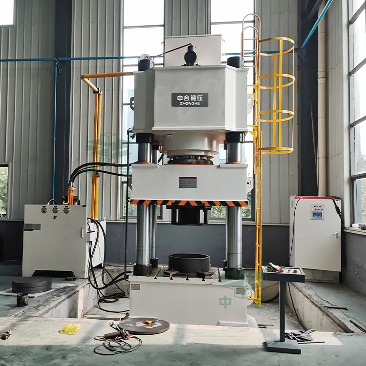 1000噸四柱液壓機客戶現(xiàn)場.jpg 1000噸四柱液壓機客戶現(xiàn)場.jpg