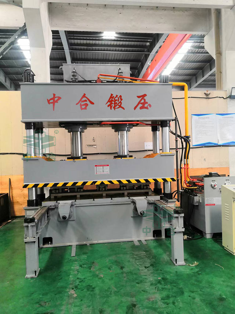 315噸鋁型材沖孔液壓機(jī).jpg 315噸鋁型材沖孔液壓機(jī).jpg