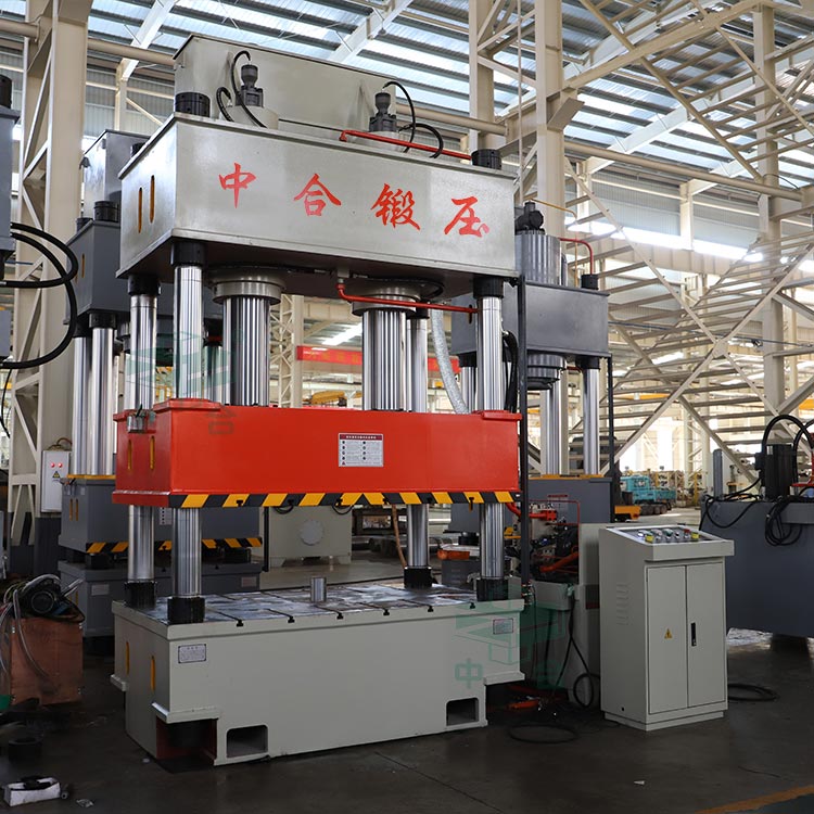 400噸三梁四柱液壓機(jī).jpg 400噸三梁四柱液壓機(jī).jpg