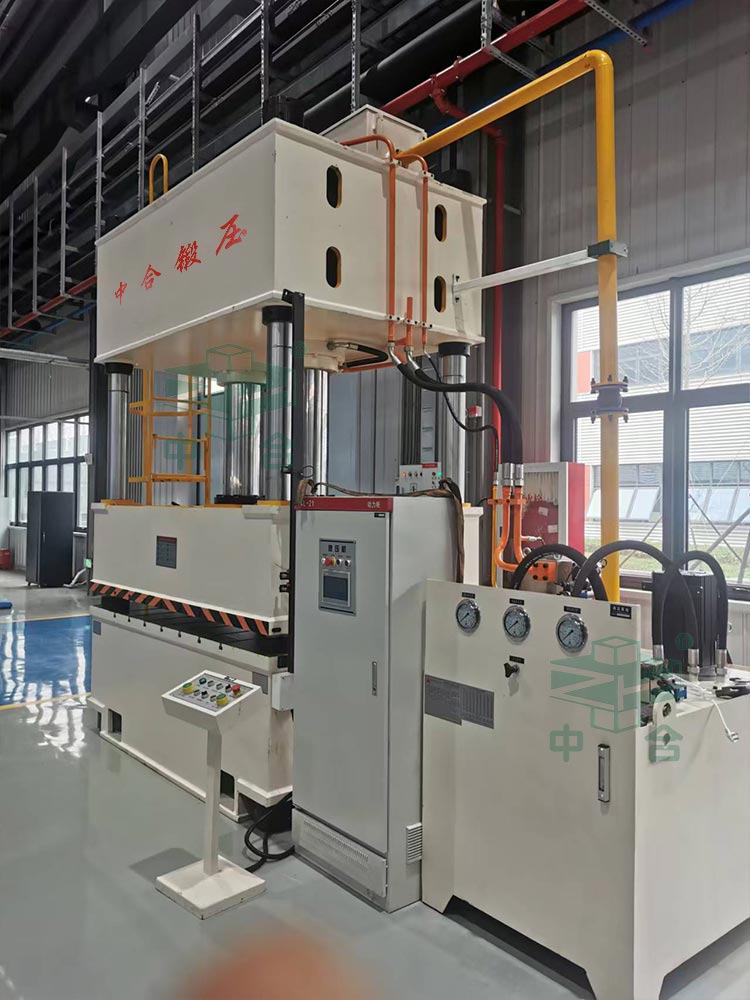 伺服400噸三梁四柱液壓機(jī).jpg 伺服400噸三梁四柱液壓機(jī).jpg