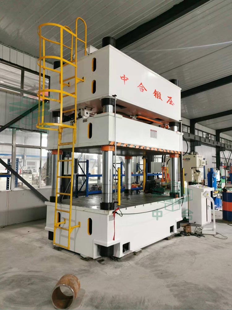 630噸三梁四柱液壓機(jī).jpg 630噸三梁四柱液壓機(jī).jpg