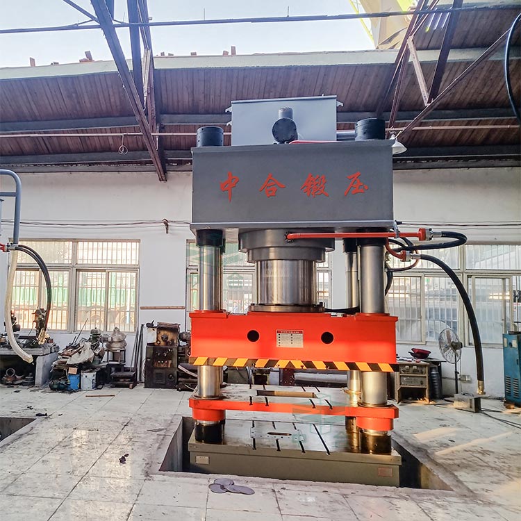 1250噸陶瓷粉末成型液壓機(jī)現(xiàn)場(chǎng).jpg 1250噸陶瓷粉末成型液壓機(jī)現(xiàn)場(chǎng).jpg