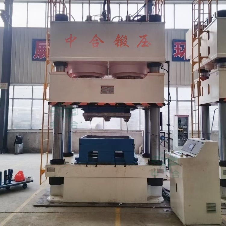 木屑托盤液壓機(jī).jpg 木屑托盤液壓機(jī).jpg