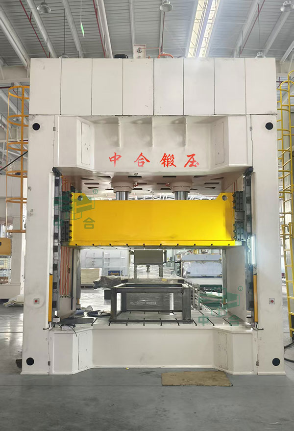 熱壓汽車內(nèi)飾件成型液壓機.jpg 熱壓汽車內(nèi)飾件成型液壓機.jpg