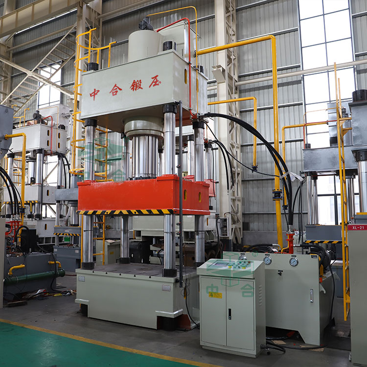 630噸液壓機(jī).jpg 630噸液壓機(jī).jpg