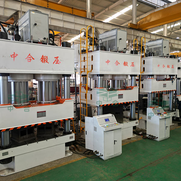 1600噸四柱液壓機(jī).jpg 1600噸四柱液壓機(jī).jpg