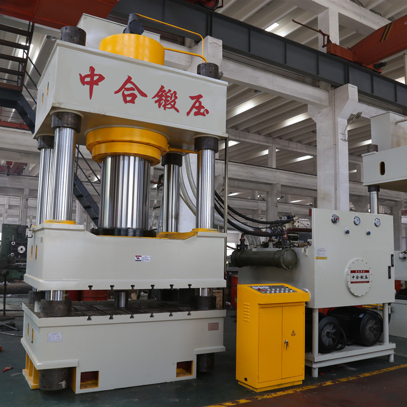 1000噸液壓機(jī) 1000噸液壓機(jī)