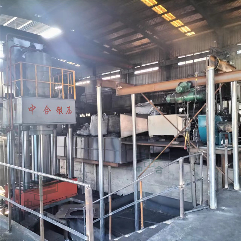 2000噸四柱液壓機 2000噸四柱液壓機