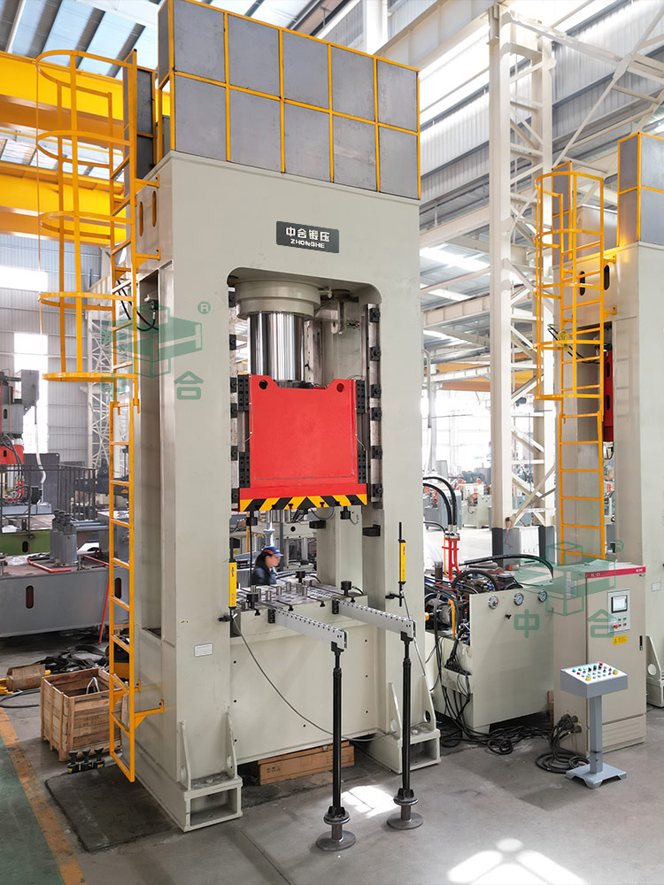 框架式液壓機(jī) 框架式液壓機(jī)